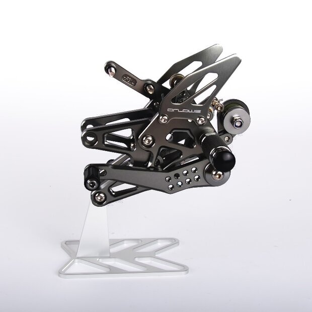 Arlows Racing Fussrastenanlage Triumph Daytona 675 2013-2016 schwarz